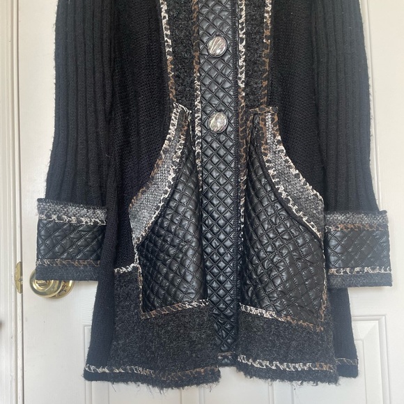 Vintage Monroe & Main Quilted Faux Leather Trim animal print Cardigan Jacket - Picture 3 of 16